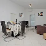 Sime Apartment *